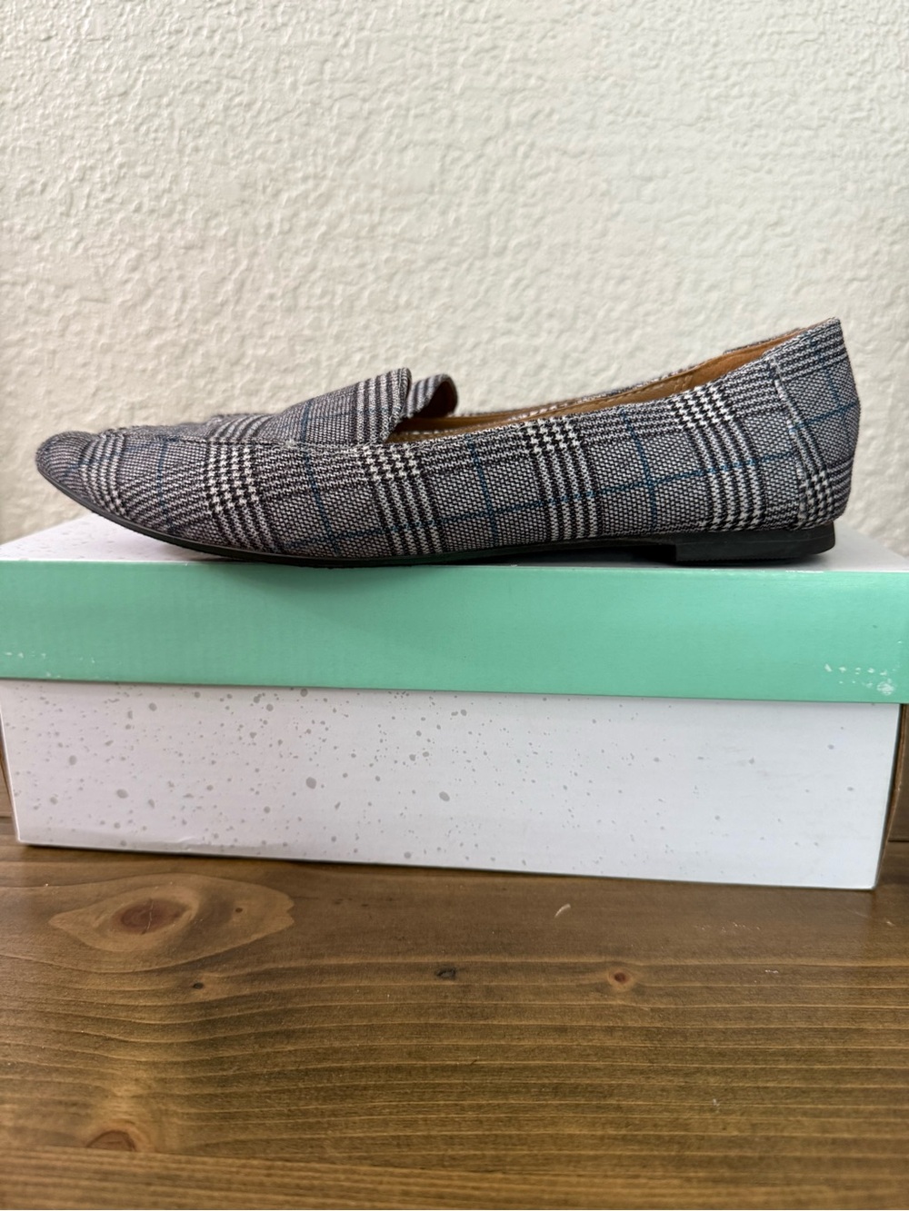 Gray Plaid Pointed-Toe Flats - Picture 2 of 6